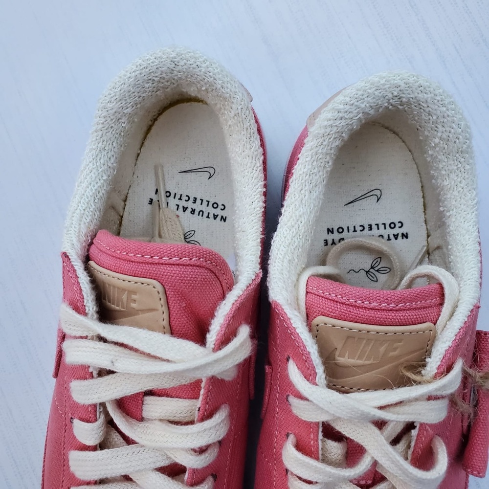 WOMEN'S NIKE BLAZER LOW LX CASUAL SHOES - Picture 4 of 10